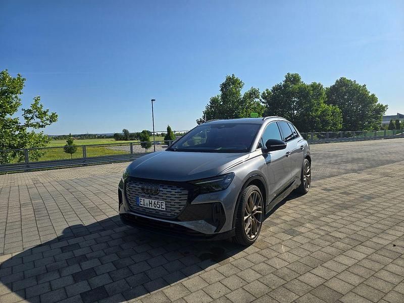 Gebraucht Audi Q4 e-tron Edition .1 150 kW (204 PS) 2023 Grau SUV