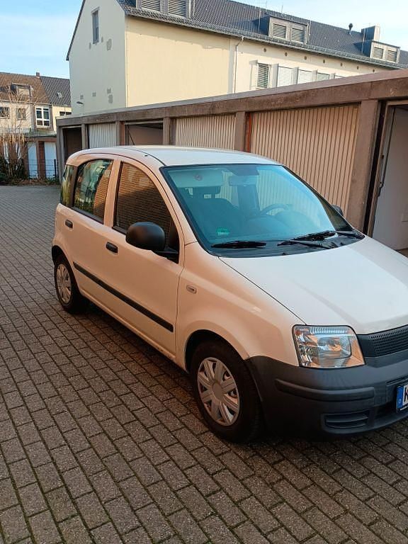 Weiß Gebraucht 2010 Fiat Panda Kleinwagen | 1.450 € (Guter Preis) - Bild 1/4