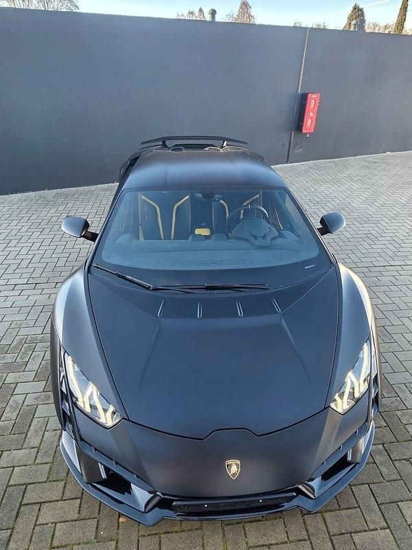 Usata Lamborghini Huracán 640 CV (470 kW) 2024 Nero Coupé