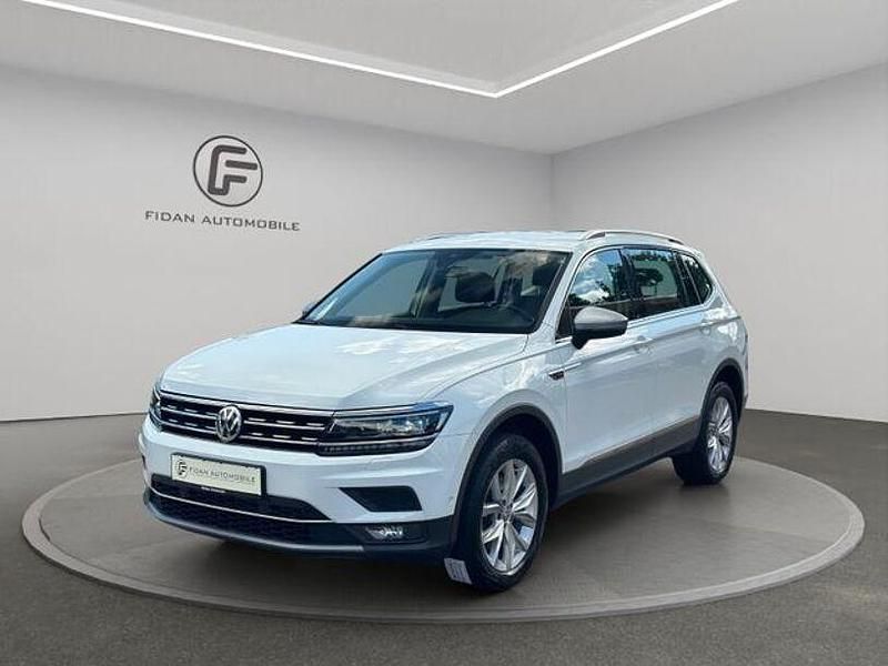 Weiß Gebraucht 2020 VW Tiguan Allspace Highline SUV | 24.450 € (Superpreis) - Bild 1/4