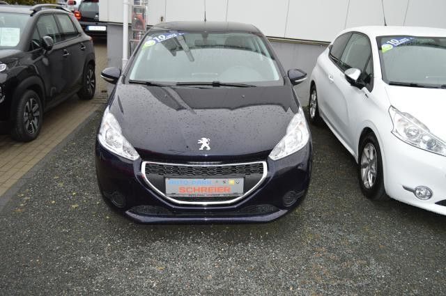 Gebraucht Peugeot 208 Active 92 PS (67 kW) 2014 Blau metallic Kleinwagen