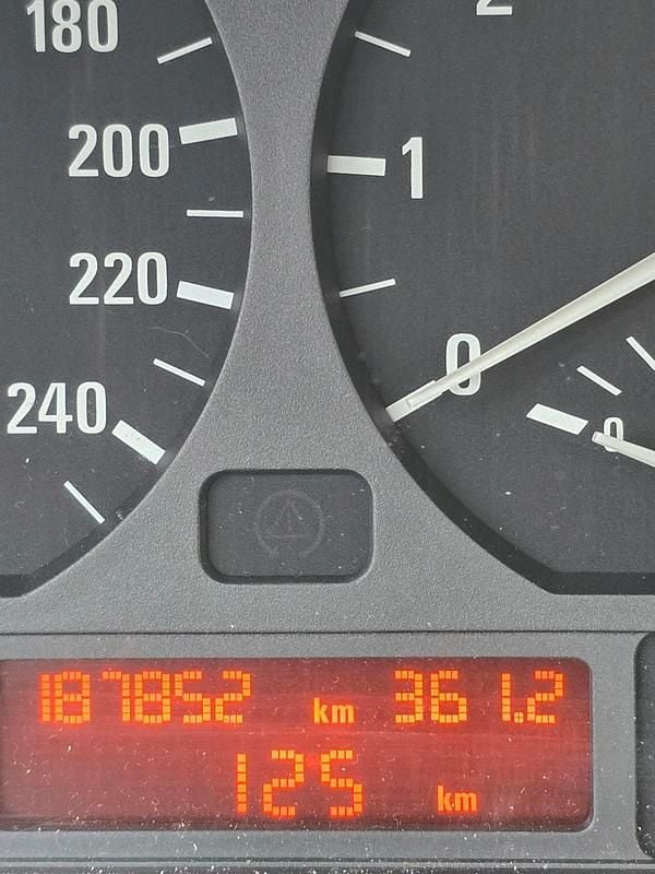 Gebraucht BMW 316 Compact 116 PS (85 kW) 2002 Rot Kleinwagen