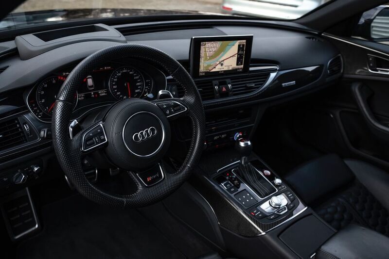 Gebraucht Audi RS6 Ambiente 560 PS (411 kW) 2015 Mythosschwarz metallic Kombi