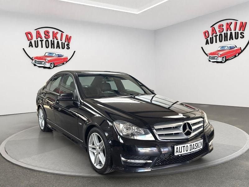 Schwarz Gebraucht 2011 Mercedes C220 AMG line Limousine | 7.700 € (Fairer Preis) - Bild 1/4