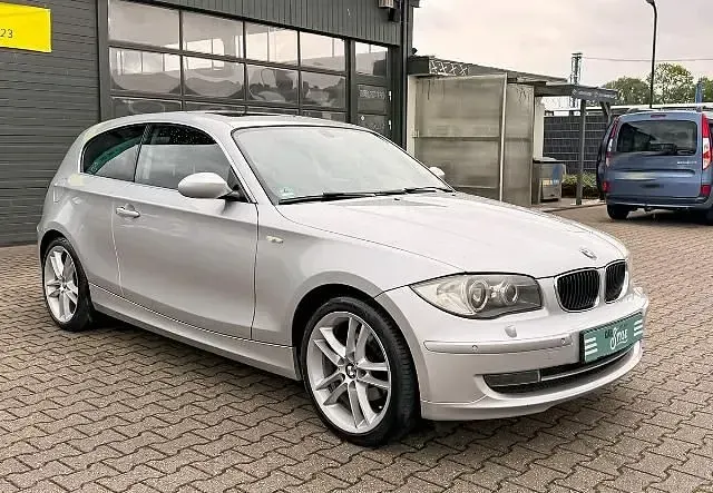 Gebraucht BMW 118 Sport Line 143 PS (105 kW) 2007 Silber Kleinwagen