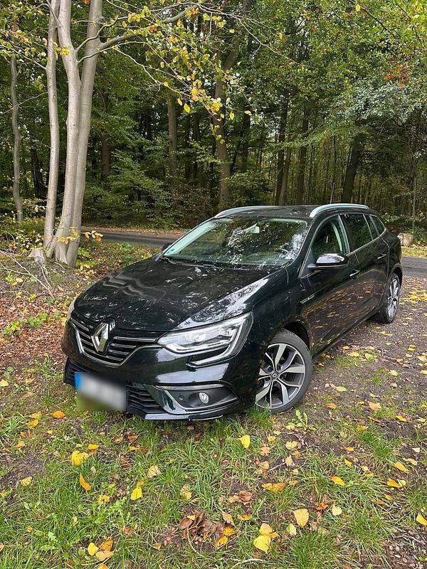 Schwarz Gebraucht 2016 Renault Mégane GrandTour Bose Edition Kombi | 7.500 € (Fairer Preis) - Bild 1/4