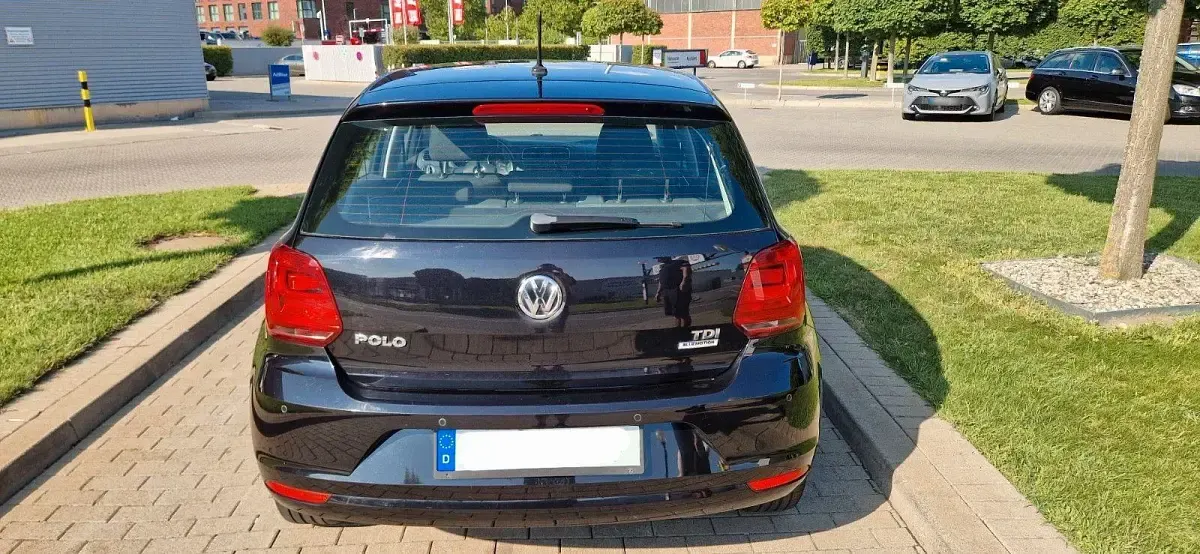 Gebraucht VW Polo Trendline 75 PS (55 kW) 2014 Schwarz Kleinwagen