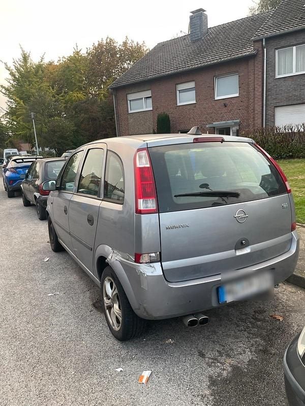 Silber Gebraucht 2005 Opel Meriva Van / Kleinbus | 400 € (Superpreis) - Bild 1/4
