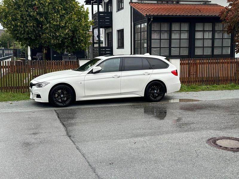 Weiß Gebraucht 2014 BMW 330 M Sport Kombi | 18.000 € (Fairer Preis) - Bild 1/4