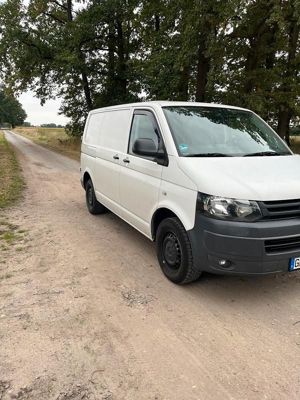 Weiß Gebraucht 2010 VW Transporter Van | 8.100 € - Bild 1/4