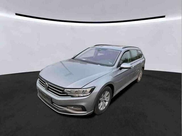 Gebraucht VW Passat Business 150 PS (110 kW) 2021 Pyritsilber metallic Kombi