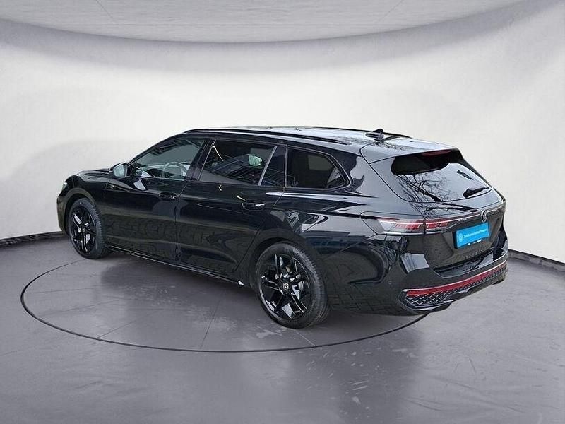 Gebraucht VW Passat R-line 193 PS (141 kW) 2025 Schwarz Kombi