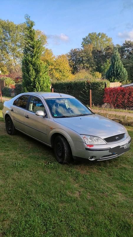 Silber Gebraucht 2002 Ford Mondeo Limousine | 1.500 € (Fairer Preis) - Bild 1/4