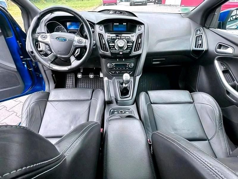 Second-hand Ford Focus ST 250 CP (183 kW) 2012 Albastru Berlinǎ