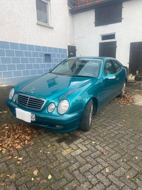 Andere außenfarben Gebraucht 2000 Mercedes CLK320 Coupé | 3.199 € (Superpreis) - Bild 1/4