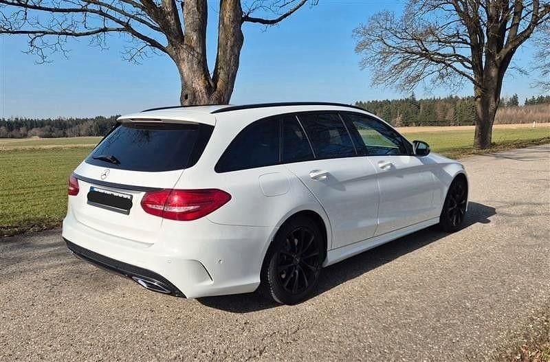 Gebraucht Mercedes C220 AMG line 170 PS (125 kW) 2016 Weiß Limousine