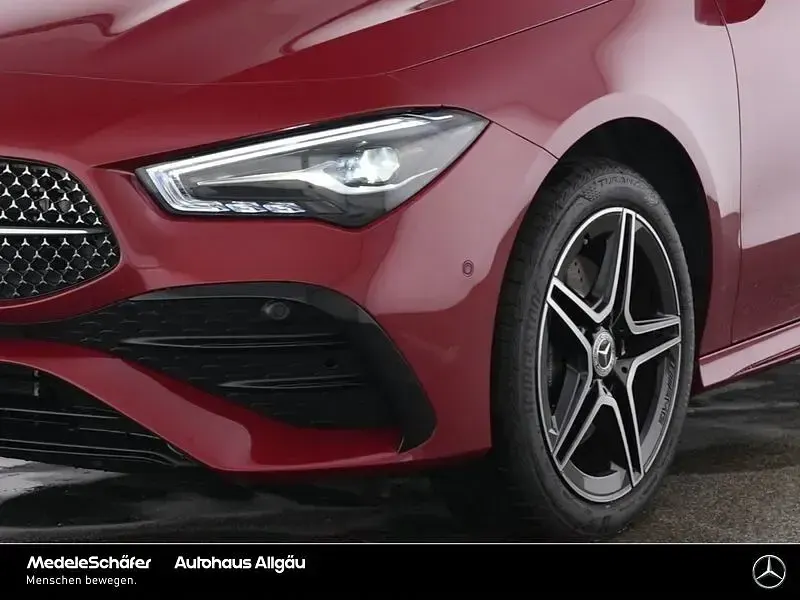 Gebraucht Mercedes CLA250e Premium 218 PS (160 kW) 2025 Rot Coupé