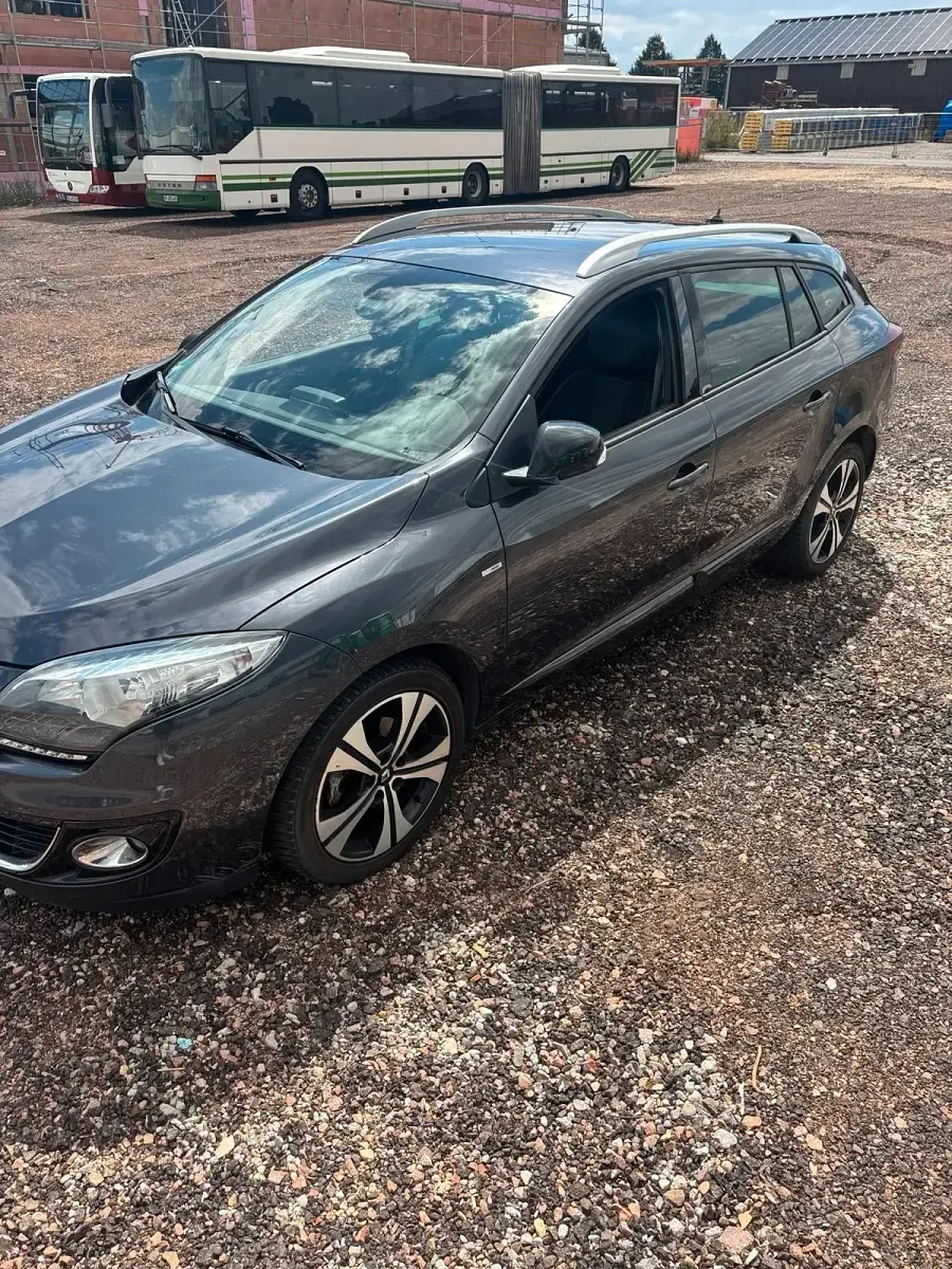 Gebraucht Renault Mégane GrandTour Bose Edition 115 PS (84 kW) 2013 Kombi