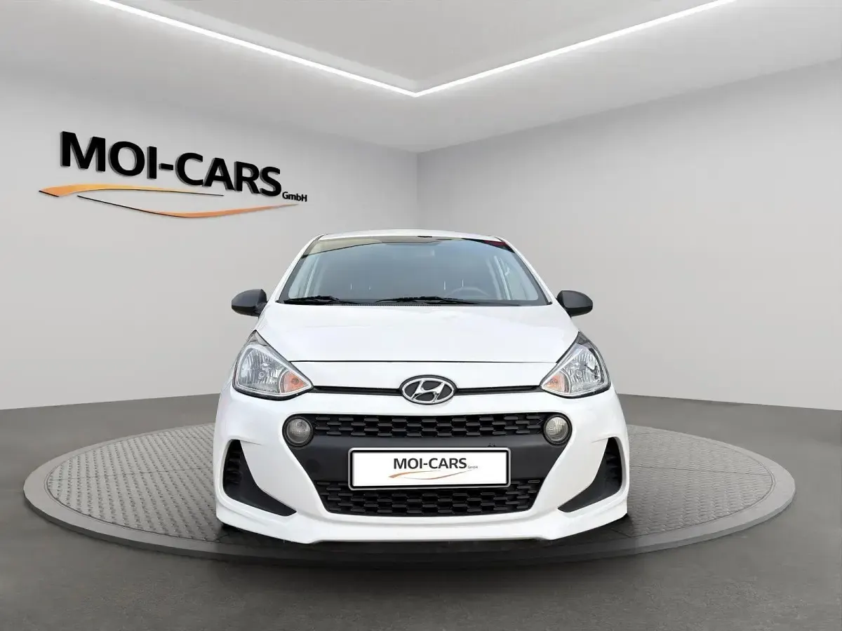 Gebraucht Hyundai i10 Select 67 PS (49 kW) 2019 Weiß Kleinwagen