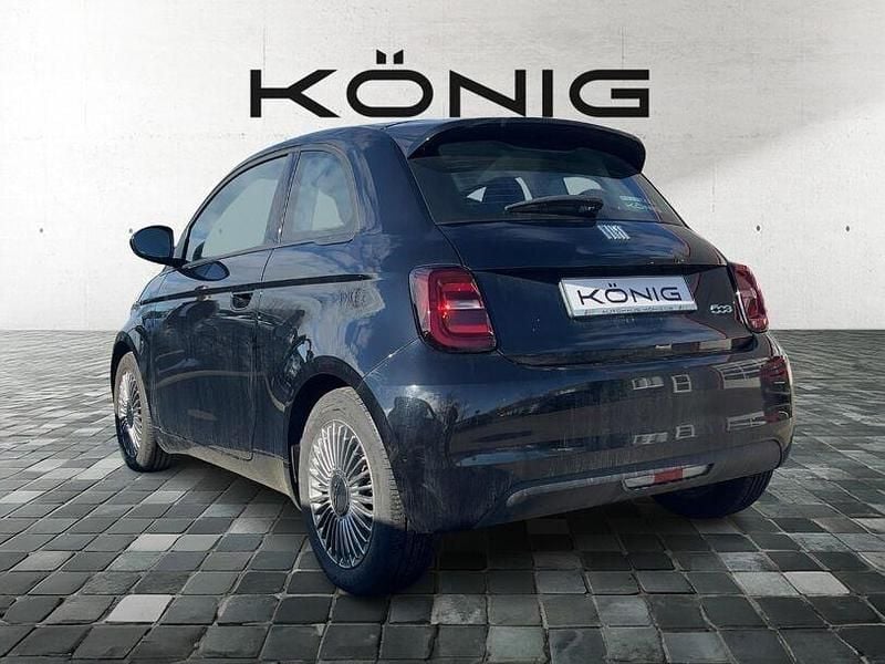 Gebraucht Fiat 500e Basis 86 kW (118 PS) 2023 Schwarz Kleinwagen