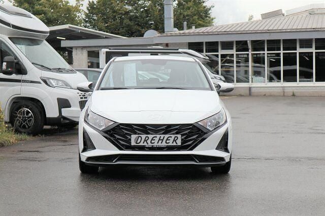 Neu Hyundai i20 Trend 101 PS (74 kW) 2025 Atlas white Kleinwagen