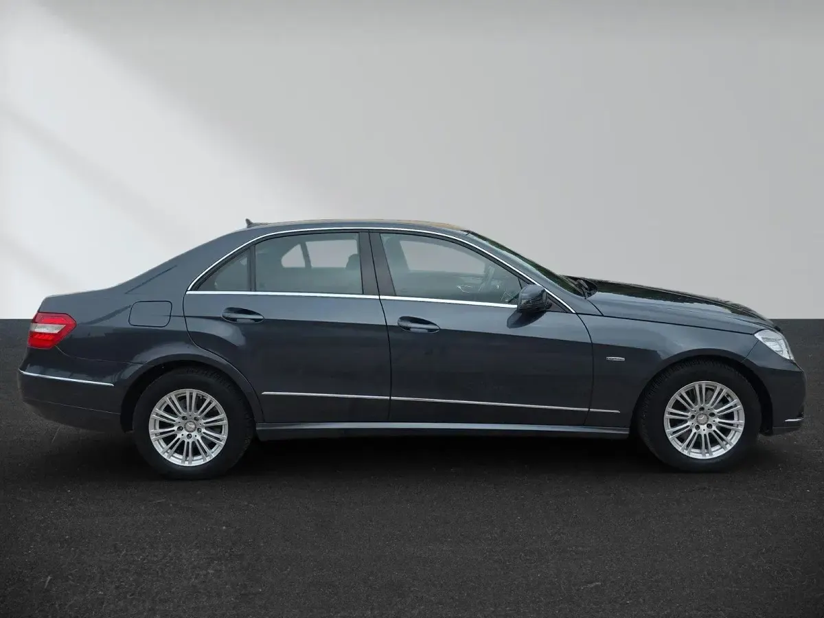 Gebraucht Mercedes E350 292 PS (214 kW) 2010 Grau Limousine