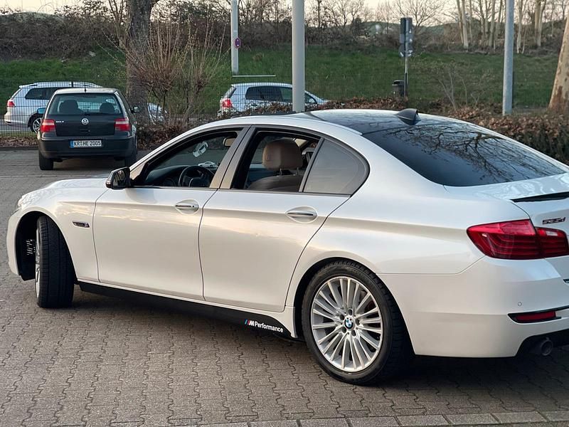 Gebraucht BMW 535 M Sport 313 PS (230 kW) 2015 Weiß Limousine