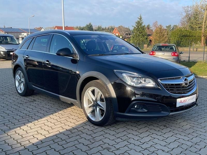 Gebraucht Opel Insignia Country Tourer 250 PS (183 kW) 2017 Onyx schwarz metallic Kombi