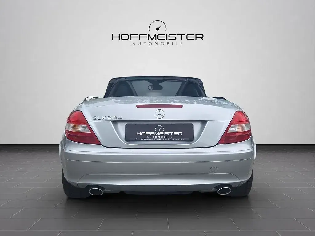 Second-hand Mercedes SLK200 163 CP (119 kW) 2009 Argintiu Cabrio
