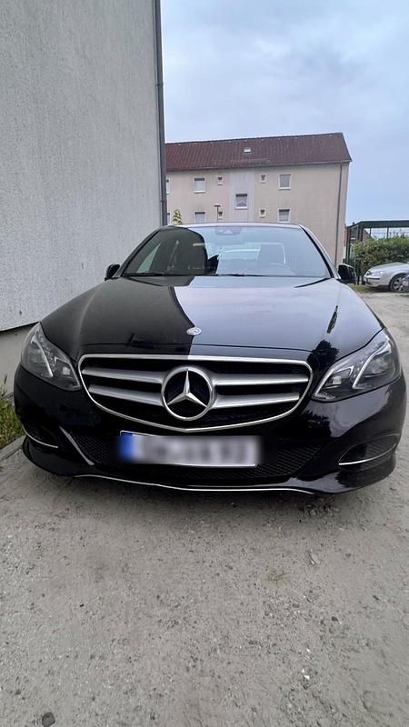 Gebraucht Mercedes E200 136 PS (100 kW) 2014 Schwarz Limousine