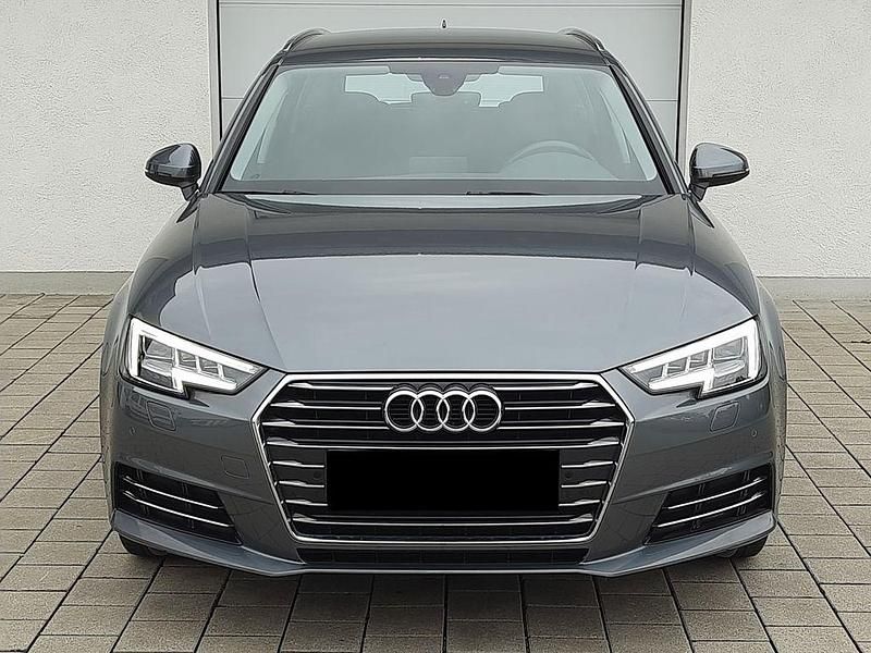 Gebraucht Audi A4 Design 190 PS (139 kW) 2017 Grau Kombi