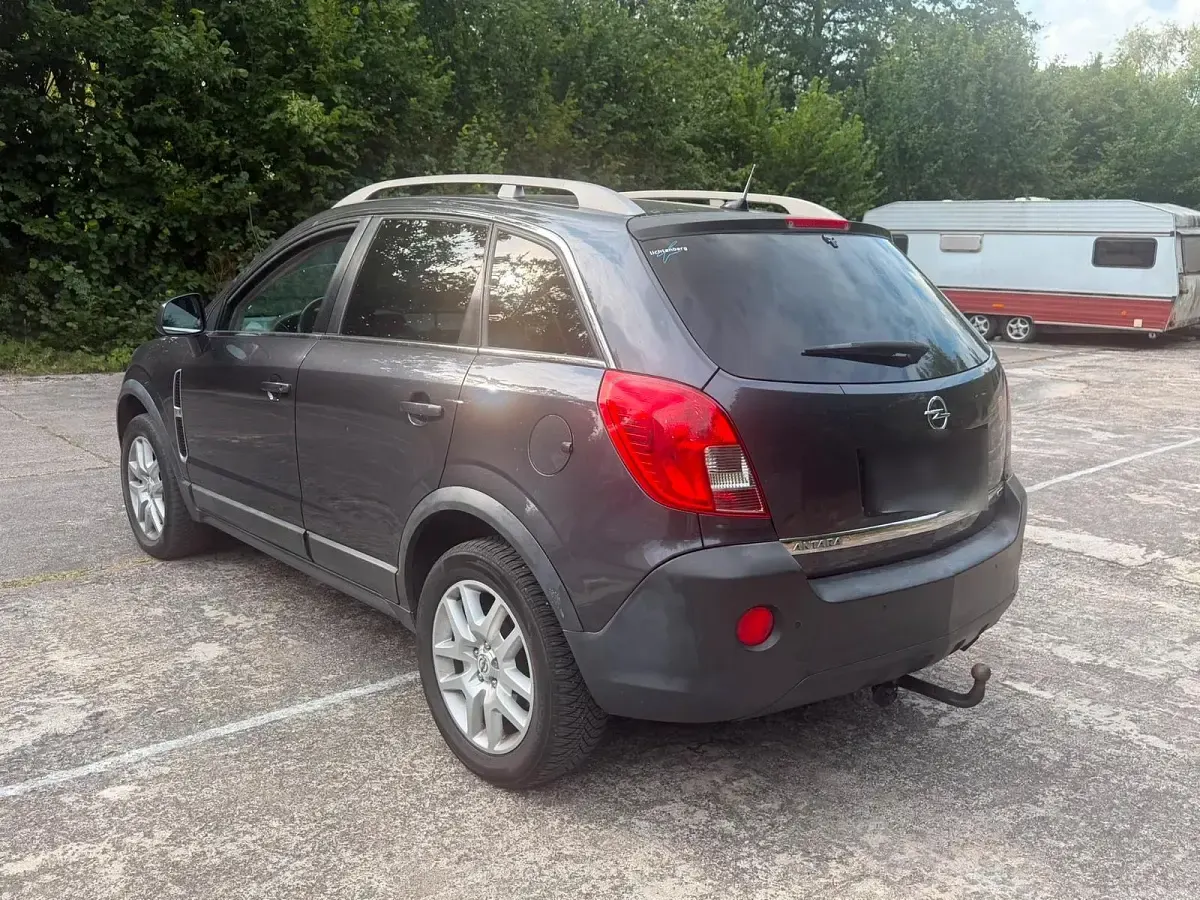 Gebraucht Opel Antara 163 PS (119 kW) 2014 Schwarz SUV