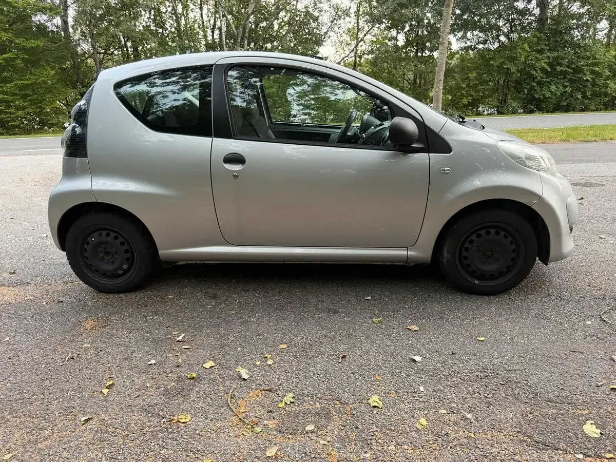 Gebraucht Citroën C1 68 PS (50 kW) 2010 Silber Kleinwagen