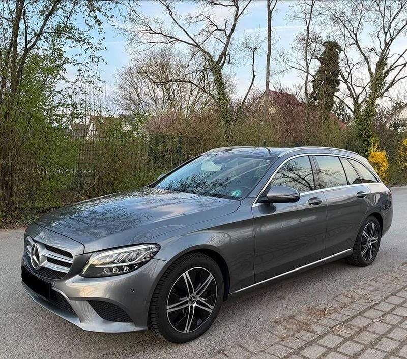 Gebraucht Mercedes C200 160 PS (117 kW) 2020 Grau Limousine