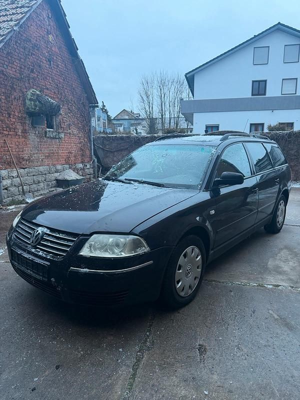 Second-hand VW Passat 101 CP (74 kW) 2004 Negru Break