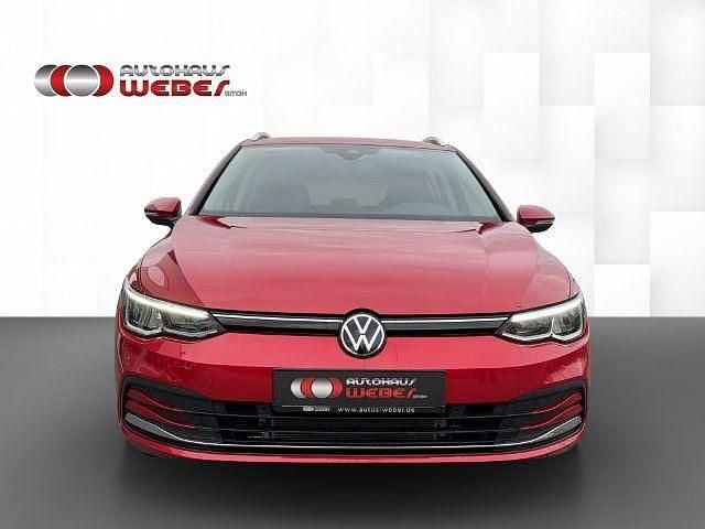 Gebraucht VW Golf VIII Life 110 PS (80 kW) 2023 Rot Kombi