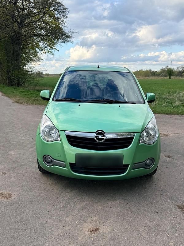 Second-hand Opel Agila 65 CP (47 kW) 2009 Verde Hatchback
