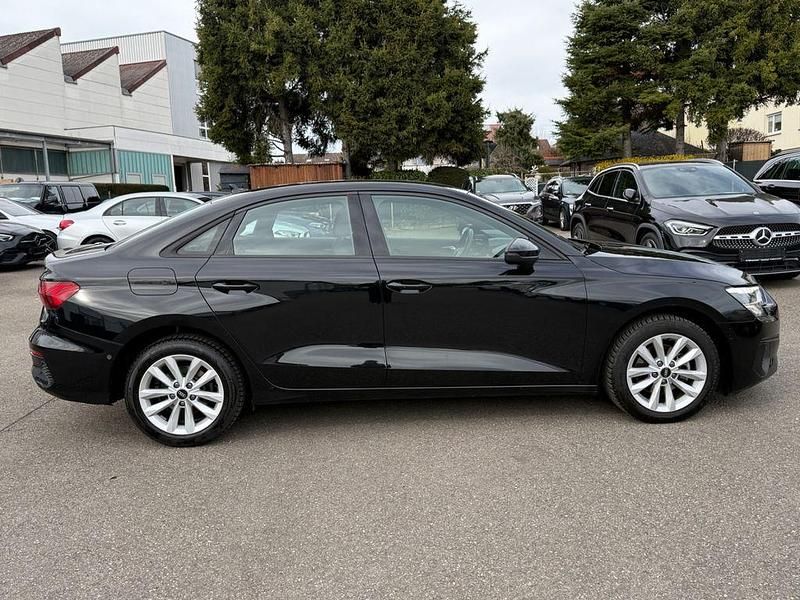 Gebraucht Audi A3 Ambiente 150 PS (110 kW) 2022 Mythosschwarz metallic Limousine