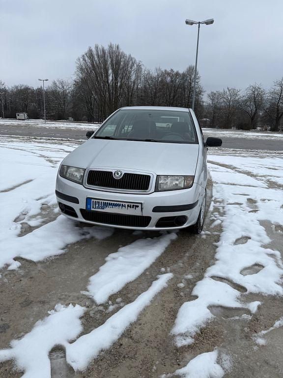 Gebraucht Skoda Fabia Ambiente 75 PS (55 kW) 2005 Silber Limousine
