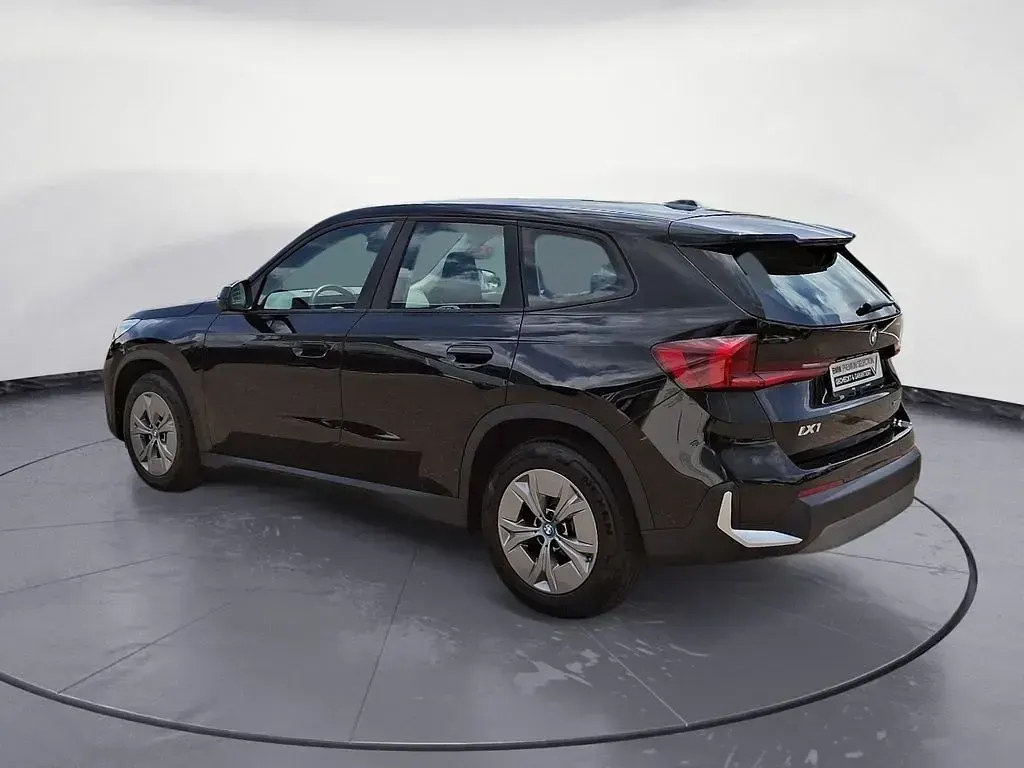 Gebraucht BMW iX1 Performance 150 kW (204 PS) 2024 Schwarz SUV