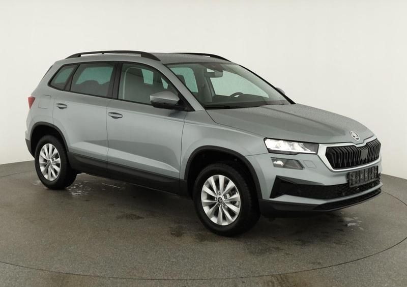 Neu Skoda Karoq Selection 150 PS (110 kW) 2025 Smokey diamond silver metallic SUV