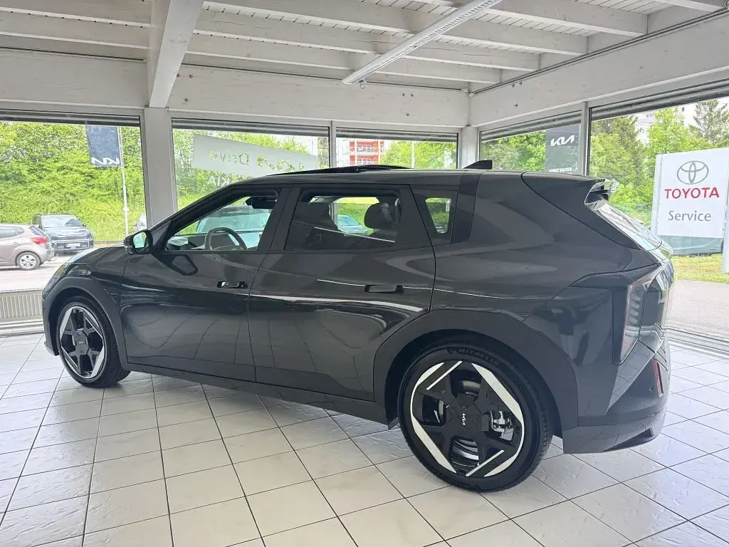 Neu Kia EV4 Earth 150 kW (204 PS) 2026 Grau Limousine