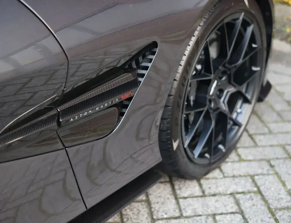 Gebraucht Aston Martin Vanquish 835 PS (614 kW) 2024 Schwarz Coupé