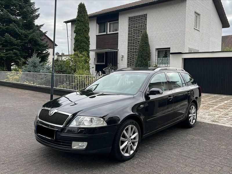 Schwarz Gebraucht 2007 Skoda Octavia LAURIN & KLEMENT Kombi | 4.200 € (Fairer Preis) - Bild 1/4