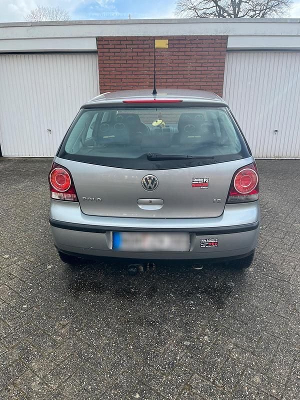 Gebraucht VW Polo 64 PS (47 kW) 2006 Silber Kleinwagen