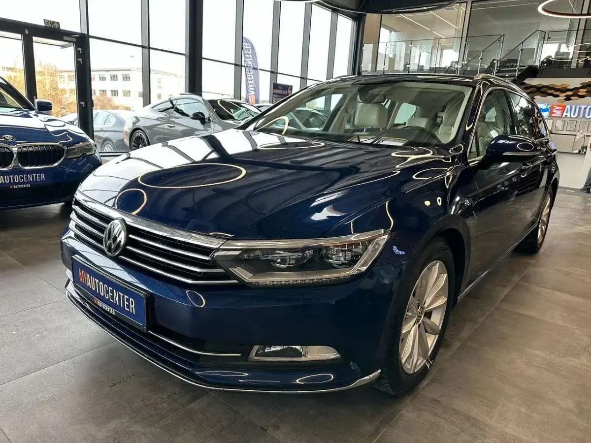 Gebraucht VW Passat Highline 272 PS (200 kW) 2019 Atlantic blue Kombi