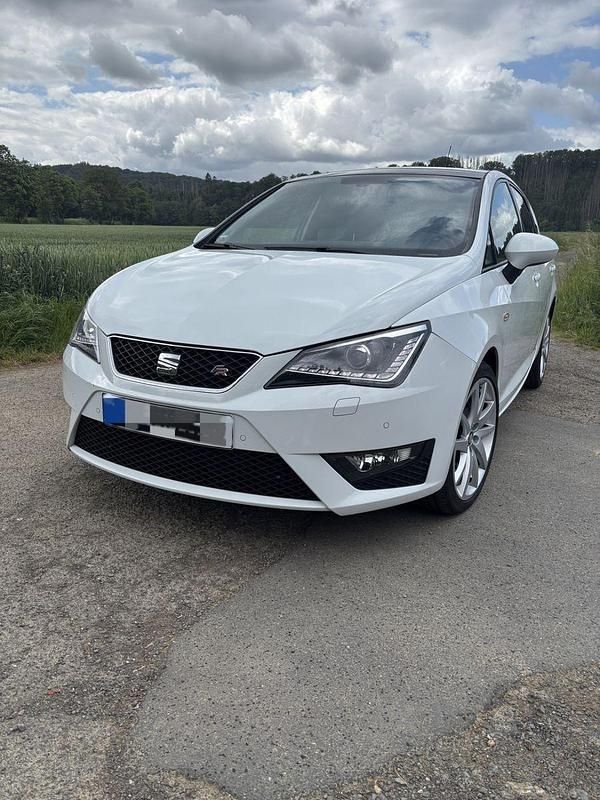Weiß Gebraucht 2017 Seat Ibiza FR Kleinwagen | 8.999 € (Guter Preis) - Bild 1/4