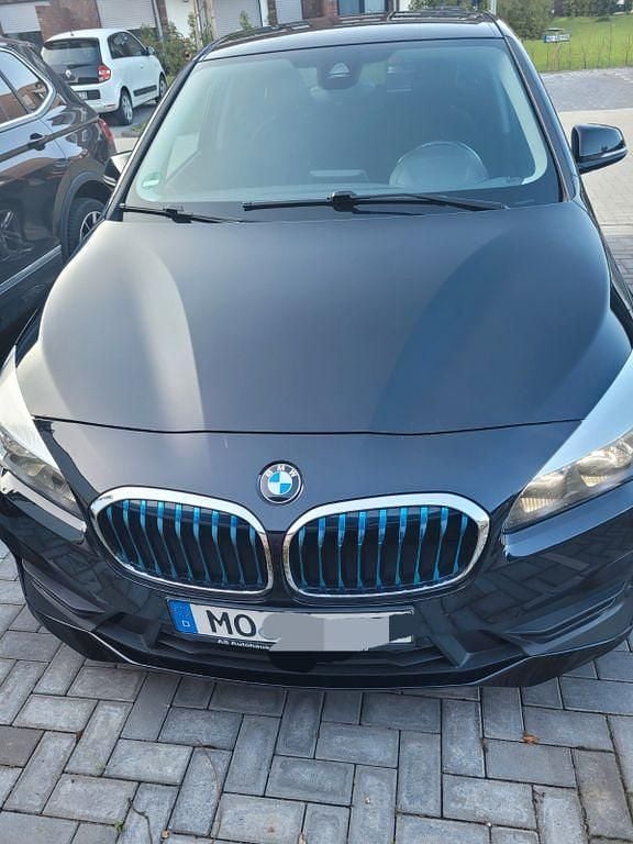 Schwarz Gebraucht 2018 BMW 225 Active Tourer iPerformance Van / Kleinbus | 15.750 € (Fairer Preis) - Bild 1/4