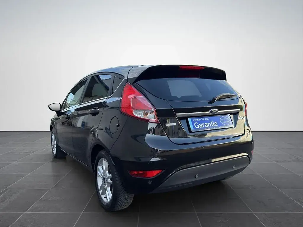 Gebraucht Ford Fiesta Titanium 101 PS (74 kW) 2015 Schwarz Kleinwagen