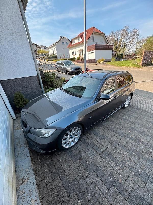 Gebraucht BMW 320 150 PS (110 kW) 2006 Grau Kombi